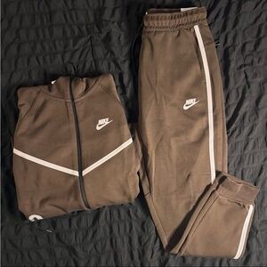 Chocolate Nike tech reflective